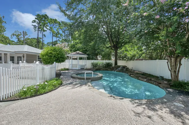 $415,000 | 25606 Pecan Valley Circle, Spring, TX 77380