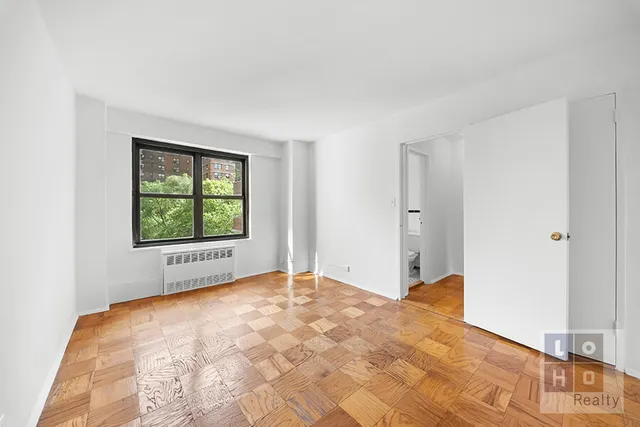 $959,000 | 383 Grand Street, Unit M505 | Lower East Side