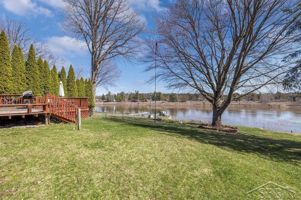 5307 Oakridge Road Beaverton, MI 48612 - Photo 9 of 37 50204380-49ac42ed-72f3-45ba-9f18-42e1d798e9bd.JPG