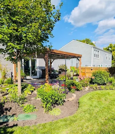 $359,900 | 1863 Castle Pines Circle, Elgin, IL 60123