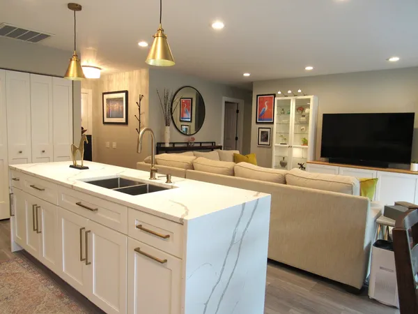 $359,900 | 1863 Castle Pines Circle, Elgin, IL 60123