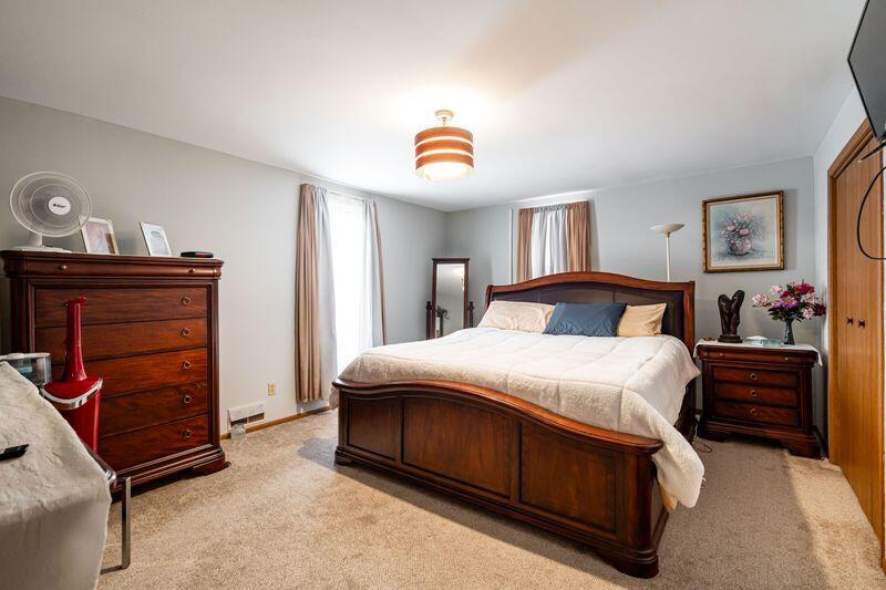 201 North 36th Street Milwaukee, WI 53208 - Photo 8 of 15 Primary Bedroom-Upper