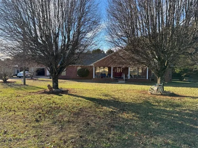 $400,000 | 5573 Clarks Bridge Road, Clermont, GA 30527
