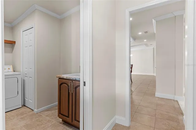 $425,000 | 4851 West Gandy Boulevard, Unit 11S, Tampa, FL 33611