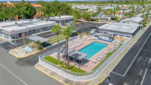 $425,000 | 4851 West Gandy Boulevard, Unit 11S, Tampa, FL 33611