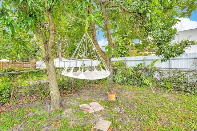 $5,999 | 274 Northwest 43rd Street, Miami, FL 33127