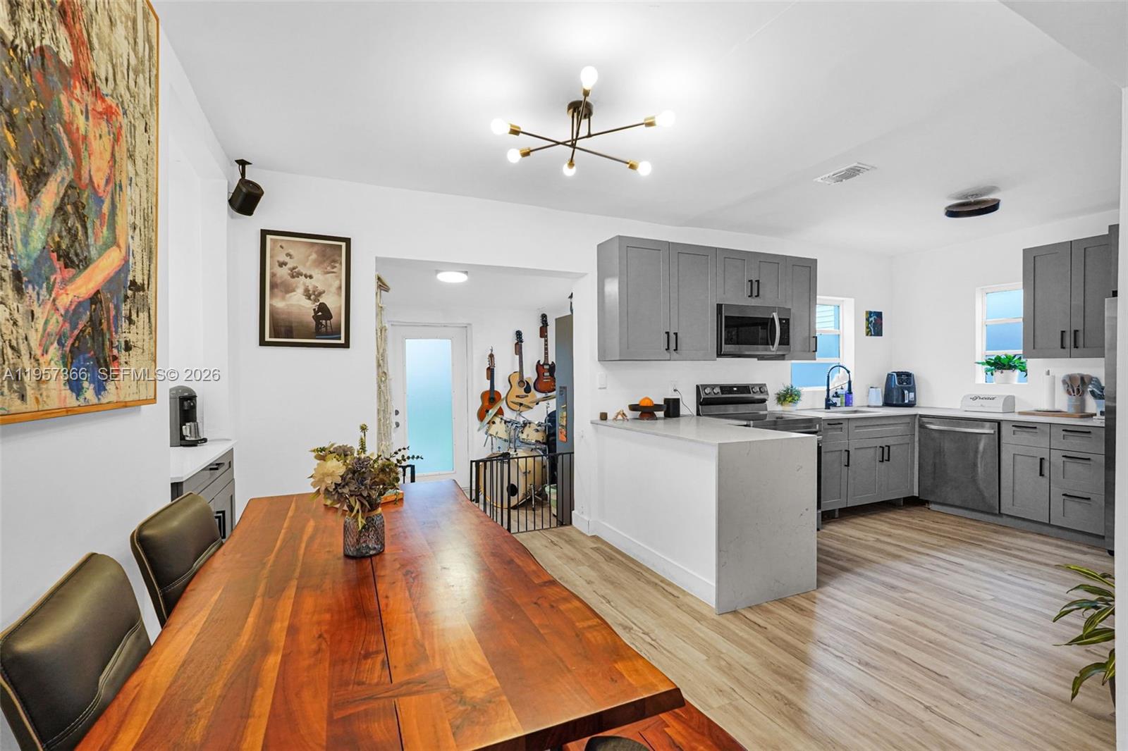 274 Northwest 43rd Street Miami, FL 33127 - Photo 4 of 35