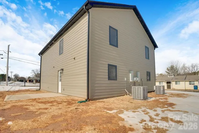 $419,000 | 402 Deaton Street, Statesville, NC 28677