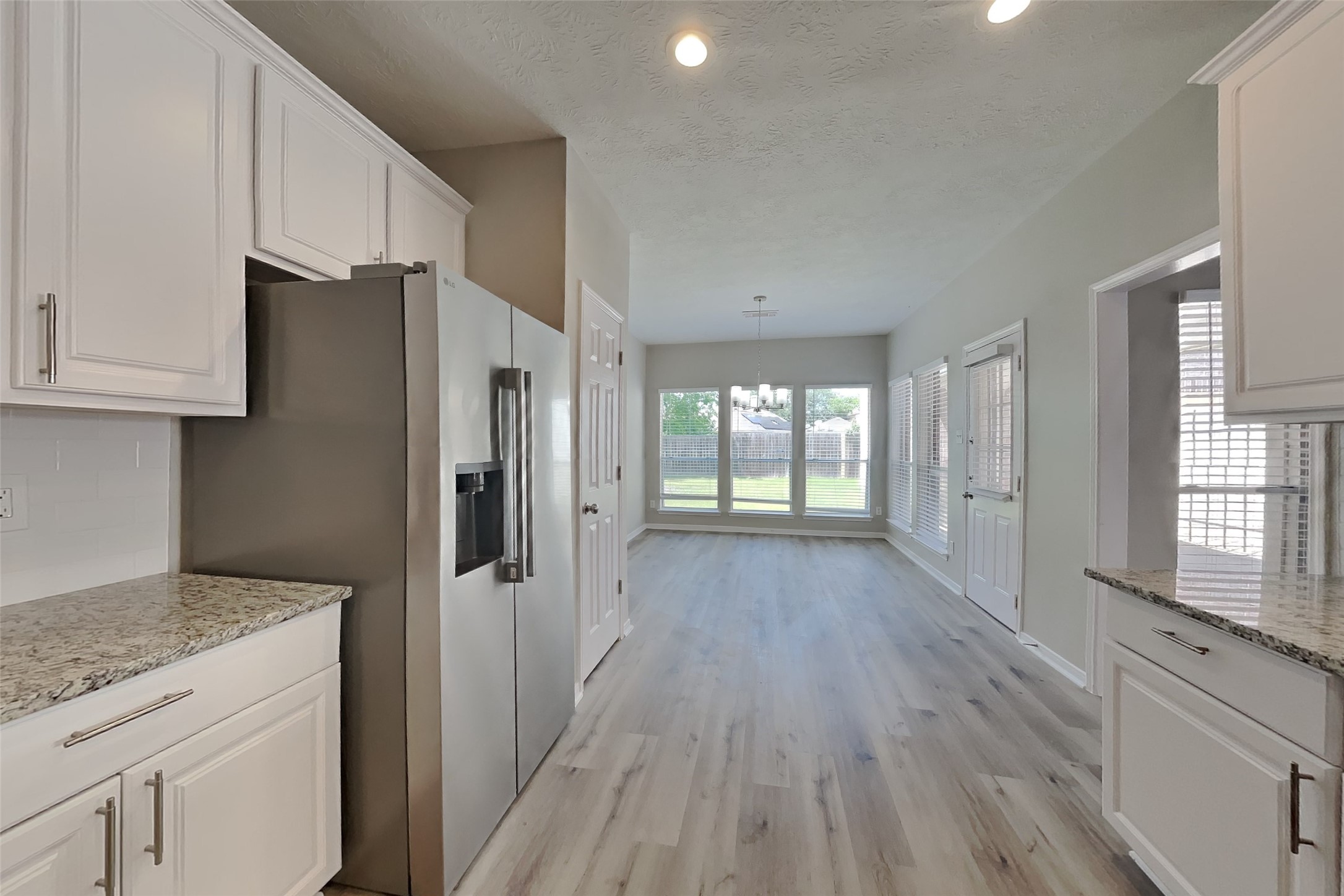 14918 Laytham Lane Sugar Land, TX 77498 - Photo 5 of 32