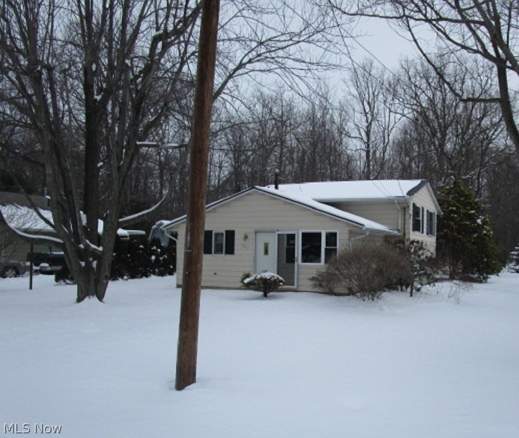 727 High Bridge Road Vermilion, OH 44089 - Photo 1 of 22