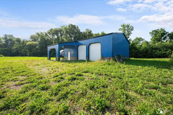 $250,000 | 12501 Dixon Road, Dundee, MI 48131