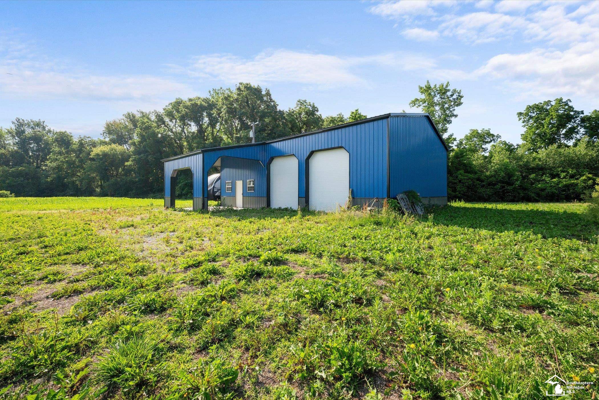 12501 Dixon Road Dundee, MI 48131 - Photo 1 of 26 50213379-cfdfce4c-0e63-4138-a5a9-6634799a59ed.JPG