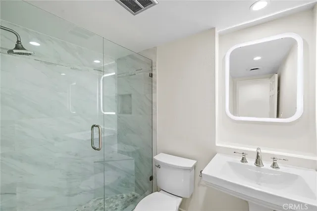 $4,950 | 609 Sleepy Hollow Lane, Unit 15, Laguna Beach, CA 92651