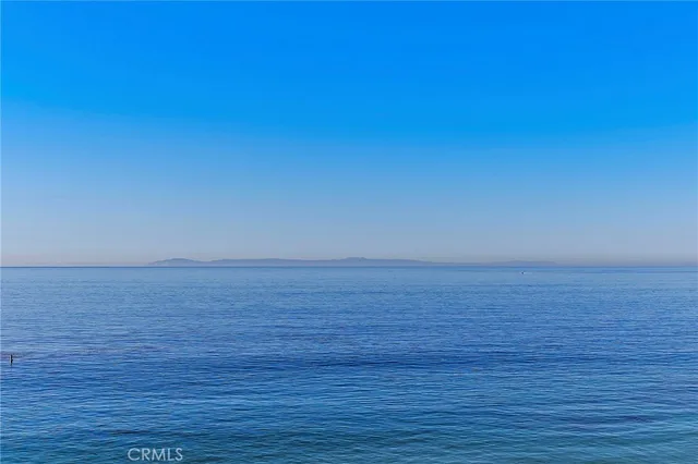 $4,950 | 609 Sleepy Hollow Lane, Unit 15, Laguna Beach, CA 92651