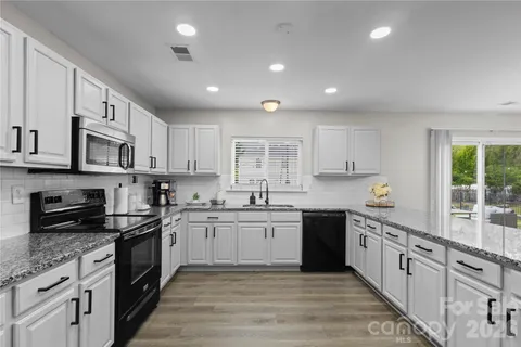 $432,900 | 10510 Hawick Court, Charlotte, NC 28278