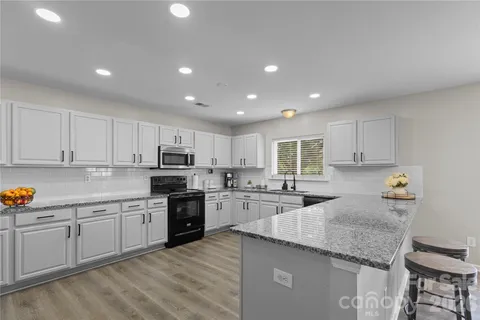 $432,900 | 10510 Hawick Court, Charlotte, NC 28278