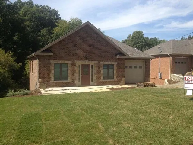 $1,995 | 5075 Merriman Road, Roanoke, VA 24018