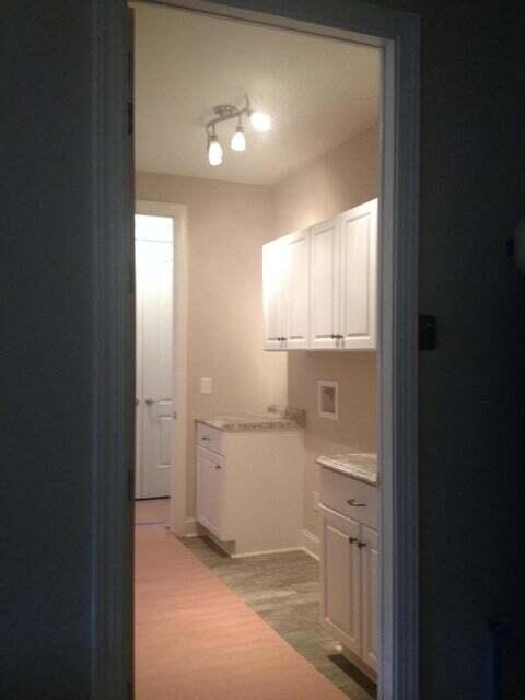 5075 Merriman Road Roanoke, VA 24018 - Photo 4 of 6 20150930132207881159000000-o