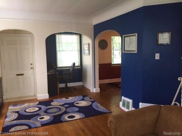1570 Bournemouth Road Grosse Pointe, MI 48236 - Photo 6 of 37 6.JPG
