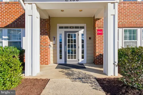 $259,000 | 2400 Ellsworth Way, Unit 2D, Frederick, MD 21702