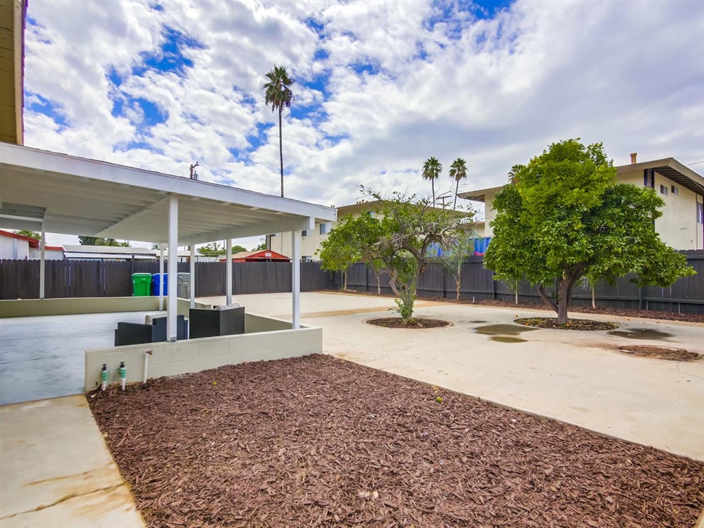 1008 Broadview Street Spring Valley, CA 91977 - Photo 3 of 25 Gallery Image 3