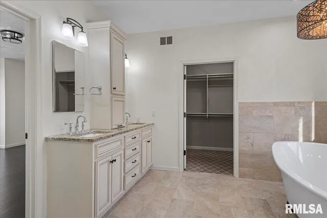 $720,000 | 804 Fairfax Court, Springfield, IL 62702