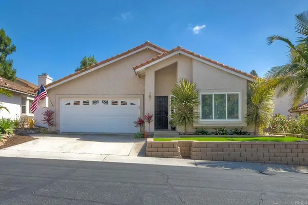 $825,000 | 187 Paseo Marguerita, Vista, CA 92084