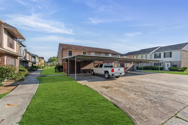 $163,000 | 1076 Willow Oaks Circle, Pasadena, TX 77506