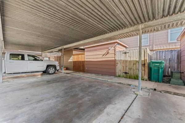 $163,000 | 1076 Willow Oaks Circle, Pasadena, TX 77506