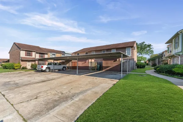 $163,000 | 1076 Willow Oaks Circle, Pasadena, TX 77506