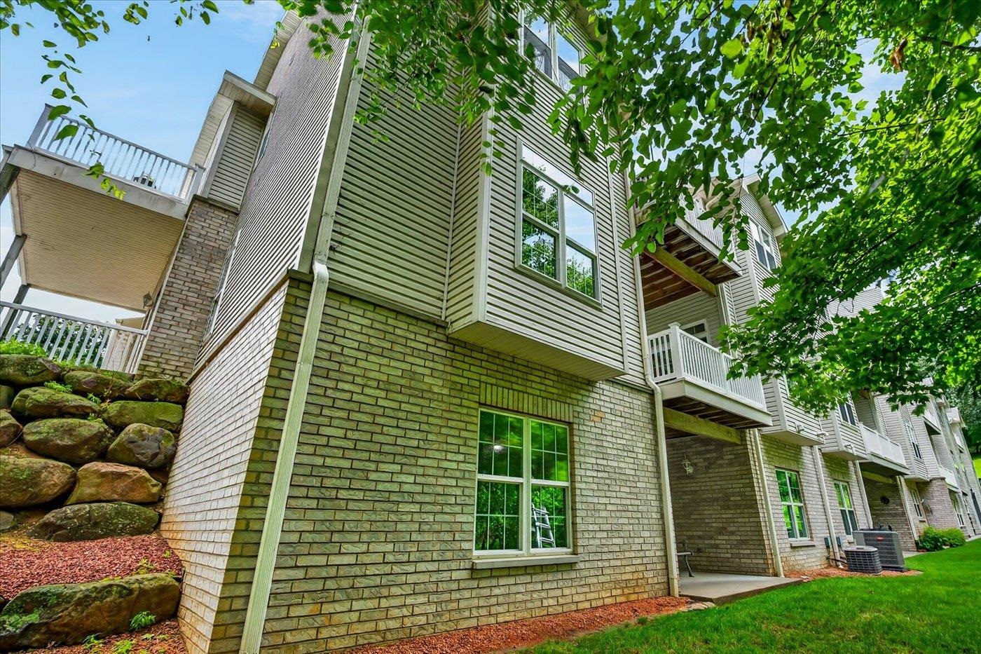 W11563 Island View Court Lodi, WI 53555 - Photo 45 of 51