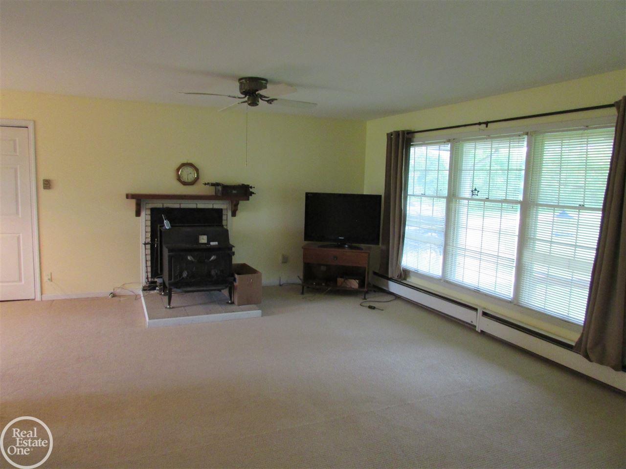 4382 Jeddo Road Fort Gratiot, MI 48059 - Photo 6 of 21