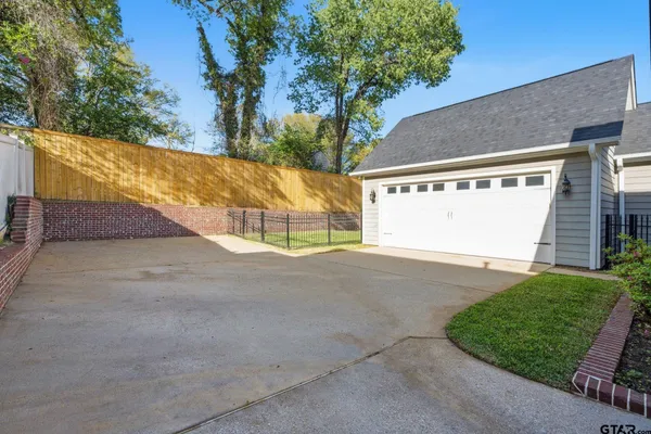 $352,750 | 3942 Charleston Park, Tyler, TX 75701