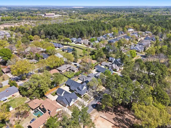 $352,750 | 3942 Charleston Park, Tyler, TX 75701