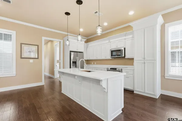 $352,750 | 3942 Charleston Park, Tyler, TX 75701