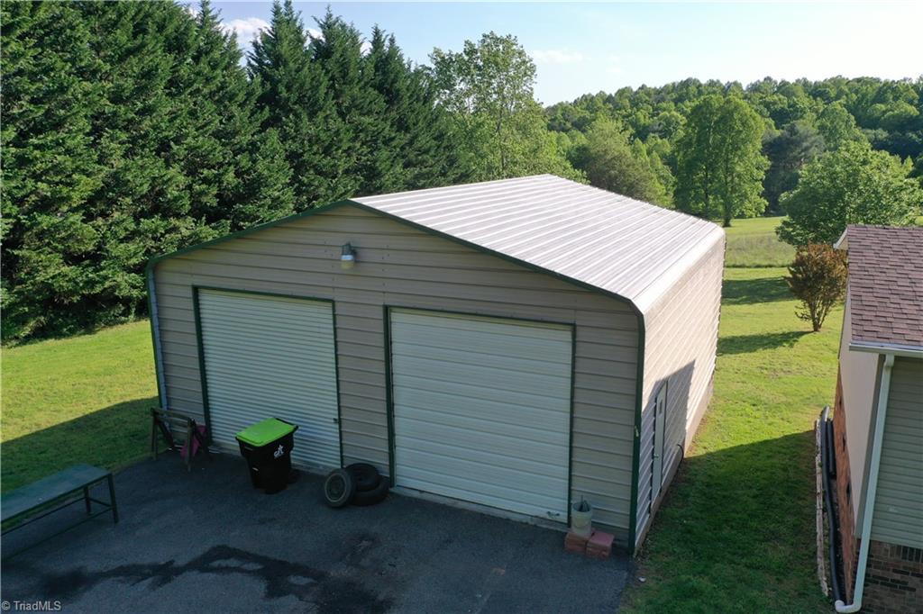 147 Robin Ridge Road Cana, VA 24317 - Photo 4 of 26 Gallery Image 4