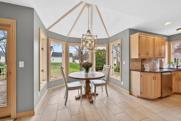 $599,900 | 422 Olde Paltzer Court, Appleton, WI 54913