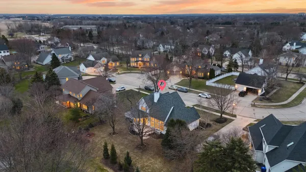 $599,900 | 422 Olde Paltzer Court, Appleton, WI 54913