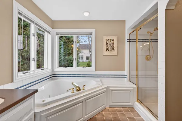 $599,900 | 422 Olde Paltzer Court, Appleton, WI 54913