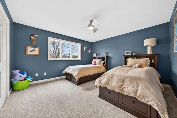 $599,900 | 422 Olde Paltzer Court, Appleton, WI 54913