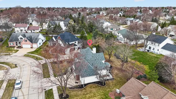 $599,900 | 422 Olde Paltzer Court, Appleton, WI 54913