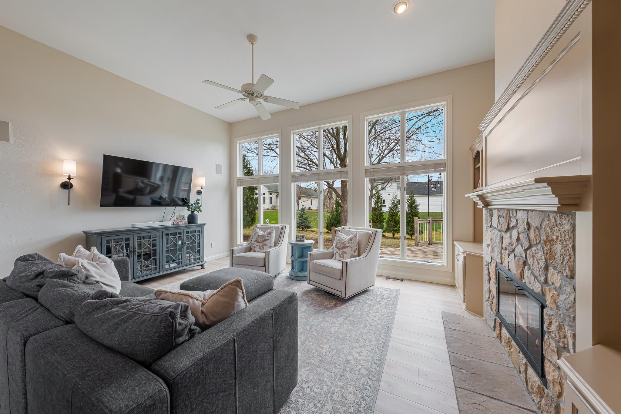 422 Olde Paltzer Court Appleton, WI 54913 - Photo 5 of 48