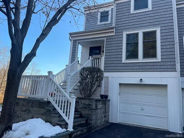$4,300 | 1 Sea Ct Lane, Port Jefferson, NY 11777