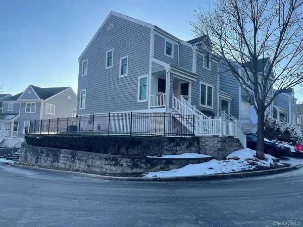 $4,300 | 1 Sea Ct Lane, Port Jefferson, NY 11777