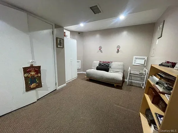 $4,300 | 1 Sea Ct Lane, Port Jefferson, NY 11777