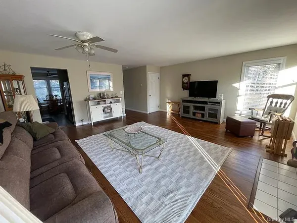 $4,300 | 1 Sea Ct Lane, Port Jefferson, NY 11777