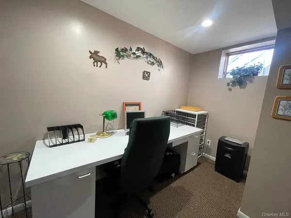 $4,300 | 1 Sea Ct Lane, Port Jefferson, NY 11777