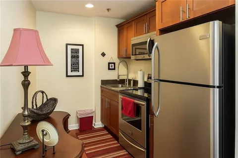 $145,000 | 1224 St Charles Avenue, Unit 308, New Orleans, LA 70130