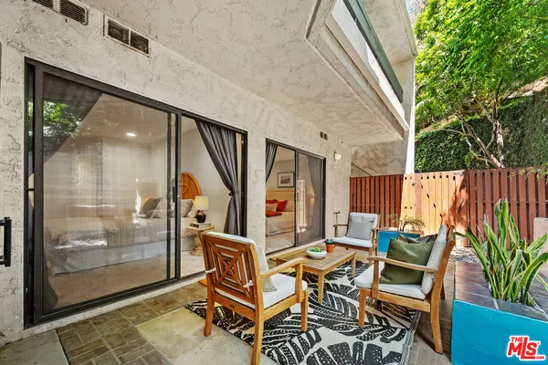 $959,000 | 11687 Bellagio Road, Unit 3, Los Angeles, CA 90049