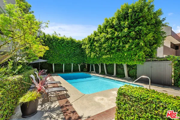 $959,000 | 11687 Bellagio Road, Unit 3, Los Angeles, CA 90049